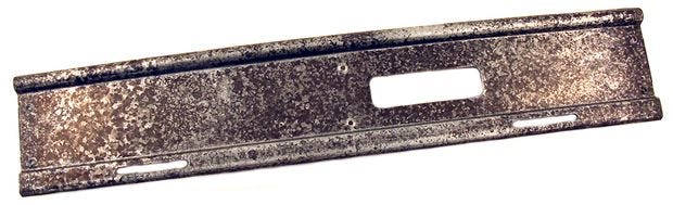 Hållare, stötfångare mitt till Volvo 140, 164, 240, -1978