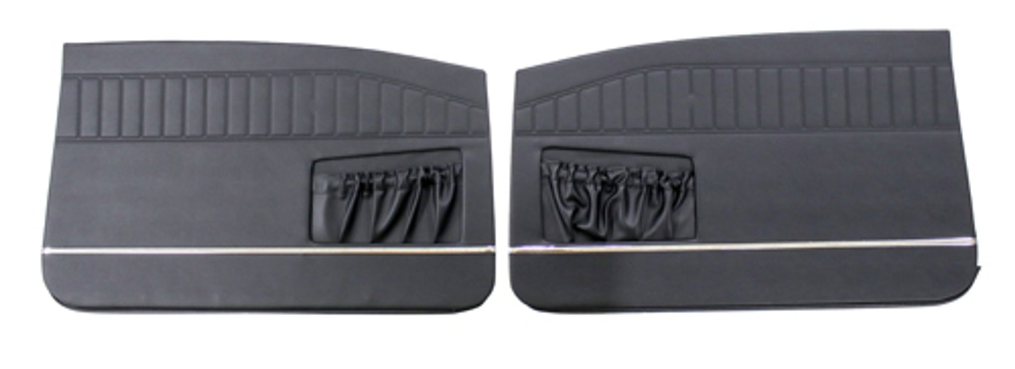 Dørpanel foran med bred kromliste