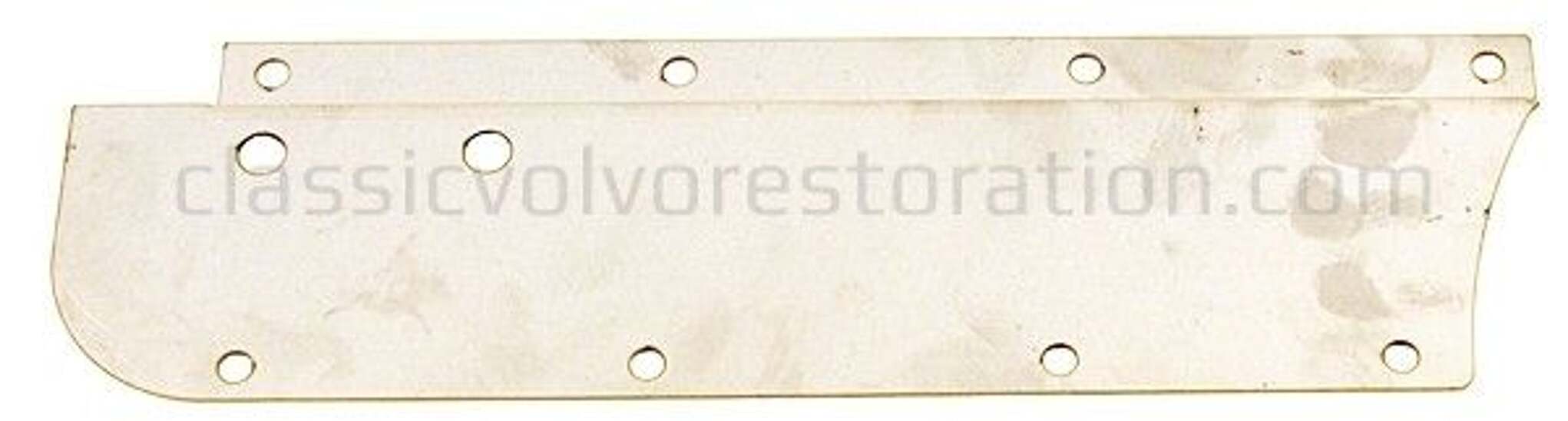 Kantplåt under baksäte vänster