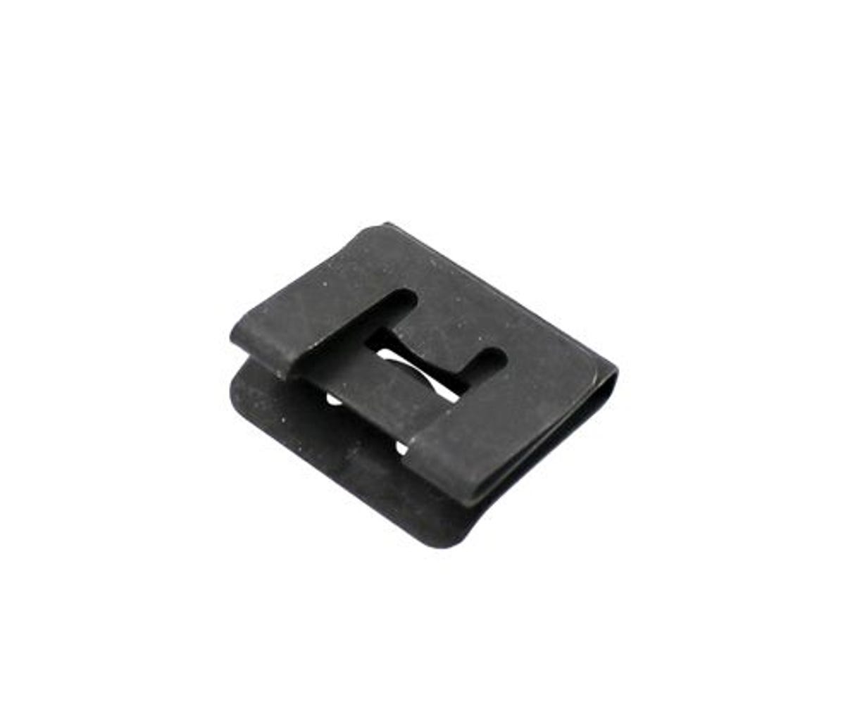 Kattokiinnikkeet Volvo 240, 260, 262, 740, 760, 780, 940, 960, S90, V90, 760 -malleihin (7 kpl/auto)