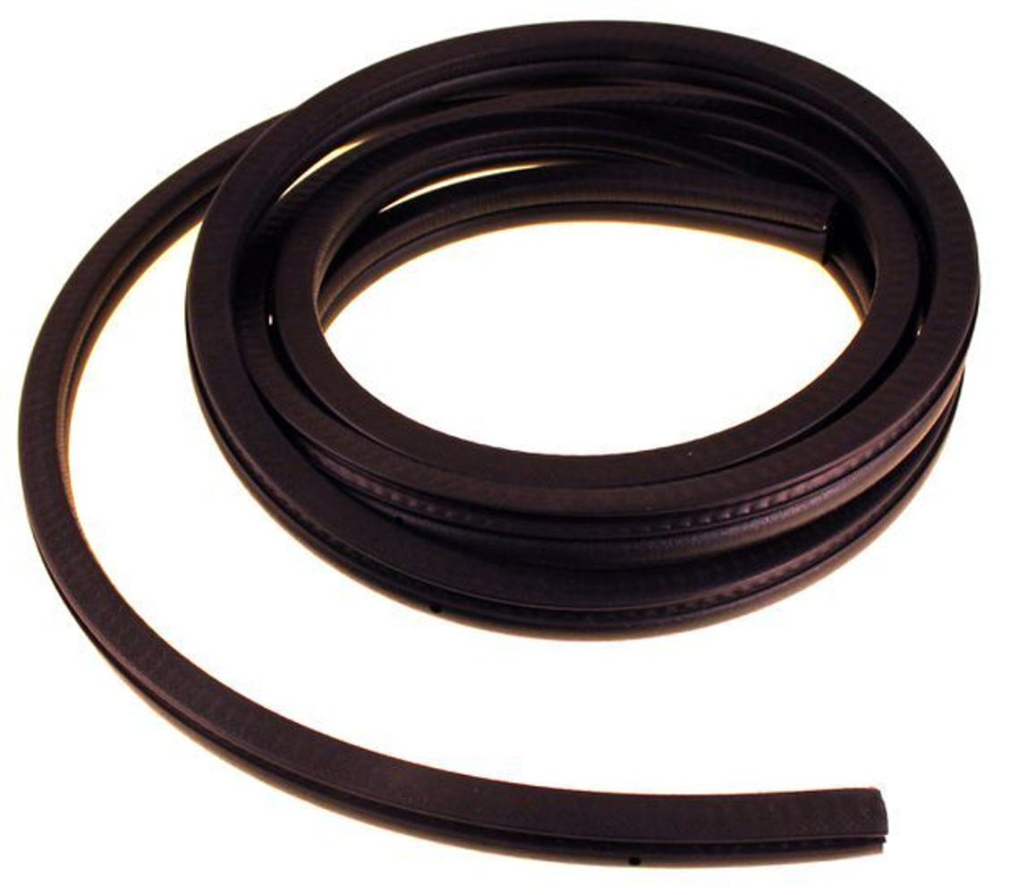 Tavaratilan kumilista Volvo 240, 242, 244, 260, 262, 244 1979-93