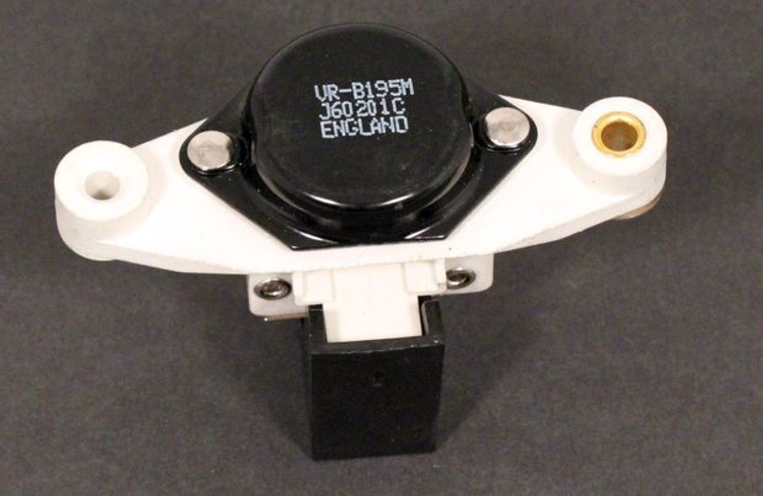 Holder, regulator til Volvo 240, 740, -1980