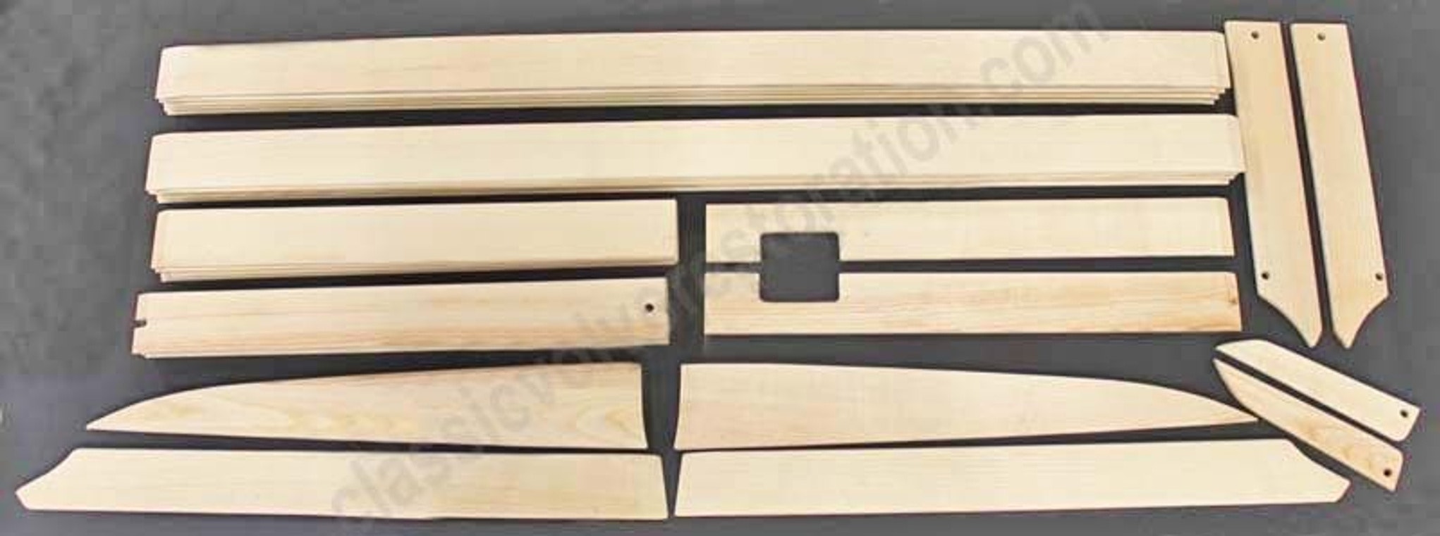 Wood slats cargo area Duett