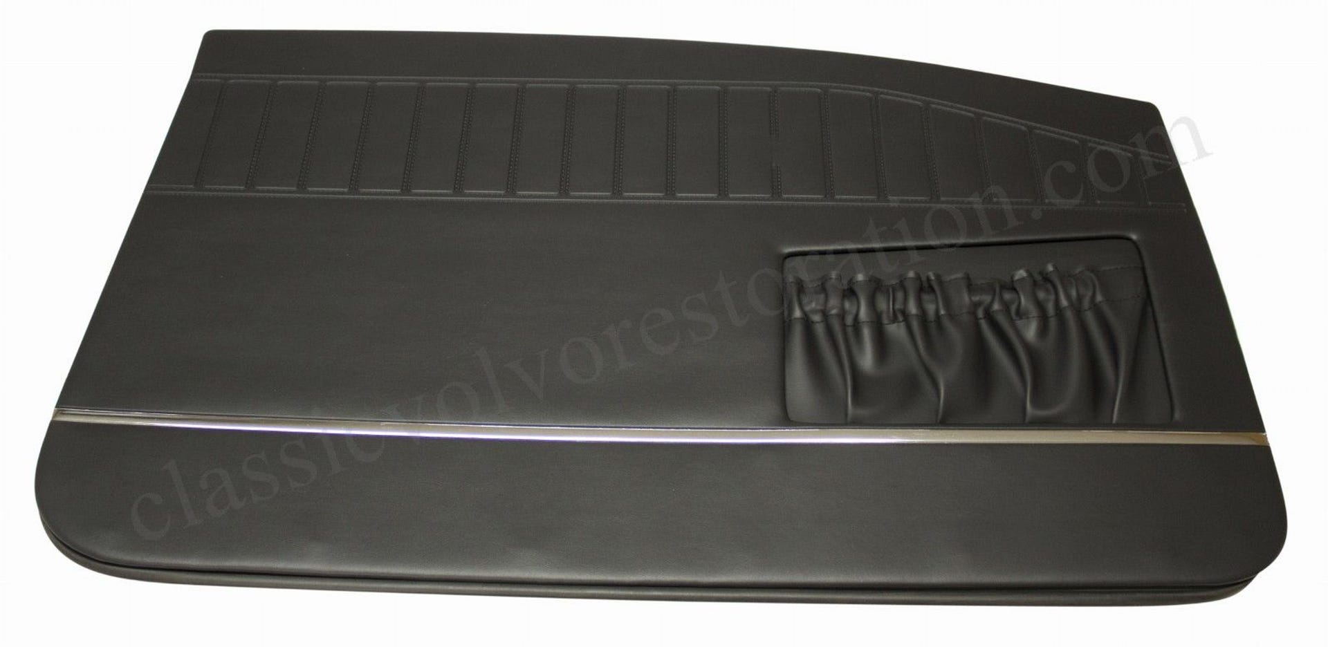 Fordørspaneler til Volvo Amazon 2d 1965, sorte, med bred kromliste — bild 1 av 2